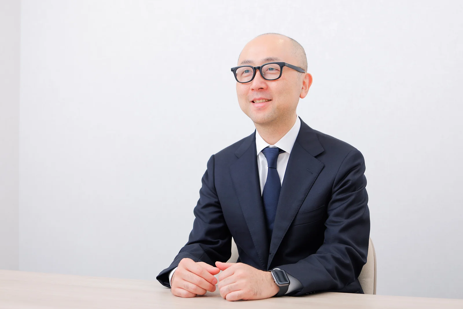 インタビューに答える和泉健
